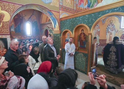 Gruzijas pareizticīgās Baznīcas klosterī, kas nosaukts svēto trīspadsmit asīriešu tēvu vārdā.  *