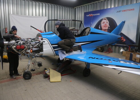 Latvijā ražotas lidmašīnas ieinteresē pat F-1 pilotu. Klienti - turīgi ļaudis un uzņēmēji, kas ar tām lido uz darbu