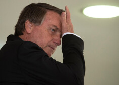 Bolsonaru valsts tautsaimniecības nedienās vaino karantīnas izolācijas prasības, ko noteikuši štatu gubernatori centienos apturēt vīrusa izplatību.