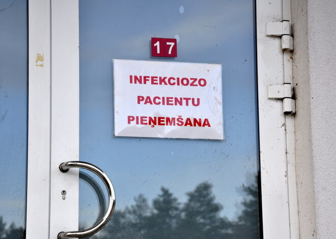 Trešdien stacionēts līdz šim lielākais Covid-19 pacientu skaits