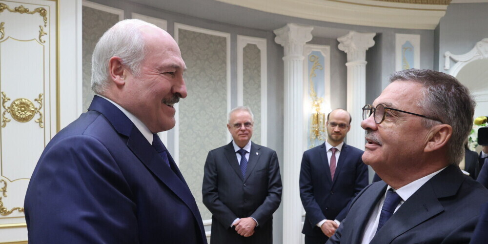 Лукашенко: Беларусь сможет провести ЧМ по хоккею без Латвии, и "он будет лучшим в истории"