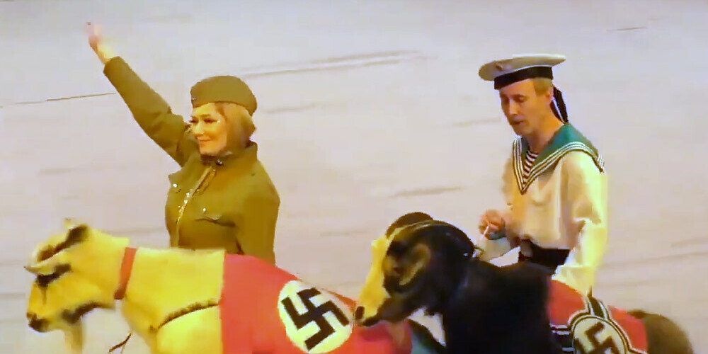 Krievijā sākta izmeklēšanu pret cirku, kas Ziemassvētku uzvedumā dzīvniekus ietērpa nacistu simbolikā