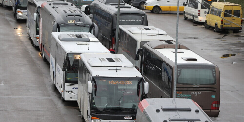 Инфицированный Covid-19 пассажир во вторник ехал в автобусе Рига-Даугавпилс и обратно