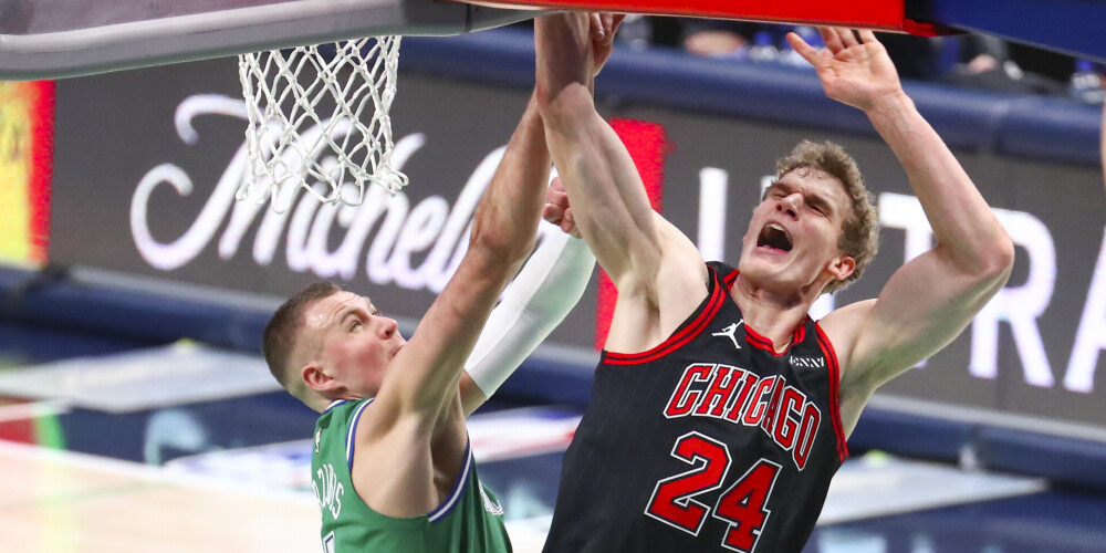 Lauri Eliass Markanens (somu: Lauri Elias Markkanen; dzimis 1997. gada 22. maijā Vantā, Somijā) ir somu basketbolists, spēlē spēka uzbrucēja pozīcijā, Somijas basketbola izlases dalībnieks. Izaudzis Jiveskilē, kur trenējies basketbolā un spēlējis vietējā junioru komandā. Viņa vecāki Peka un Rīka Markaneni ir bijušie basketbolisti, savukārt brālis Ēro Markanens ir profesionāls futbolists.