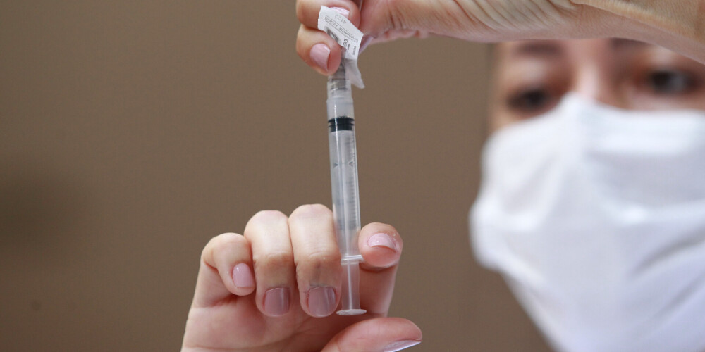 Pasaulē injicēti vairāk nekā 40 miljoni vakcīnu pret Covid-19 devu