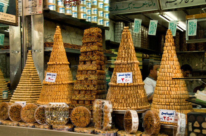 Baklavas deserta garša ir tik spēcīga, ka tā var sašūpot pat šīs pasaules vareno pozīcijas.