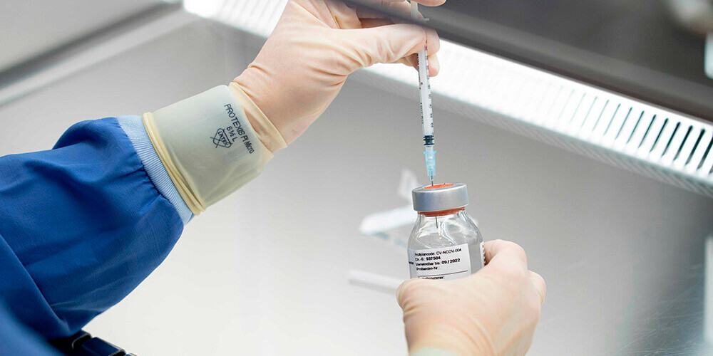 Latvijai par 11,3 miljoniem eiro piedāvāts iegādāties 946 510 "CureVac" ražotās Covid-19 vakcīnas