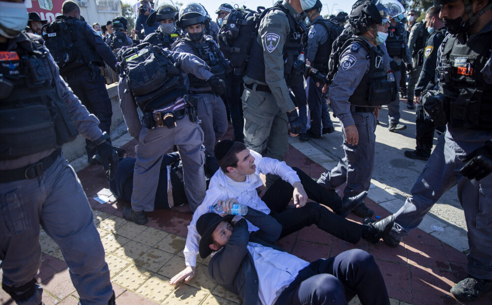 Izraēlā notikušas policistu un jūdaisma sekotāju sadursmes