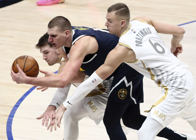 Porziņģim 16 punkti un Dončičam "triple-double" "Mavericks" zaudējumā