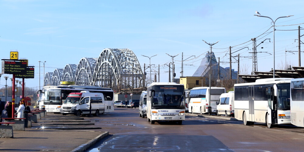 Covid-19 slimnieks braucis ar autobusu Baltinava - Viļaka - Balvi - Gulbene - Rīga