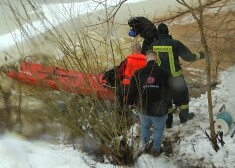 Беспечность стоила жизни: под Елгавой рыболов погиб, провалившись под лед