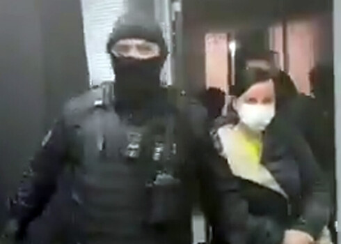Policija Maskavā veikusi kratīšanu Navaļnija dzīvoklī un viņa studijā