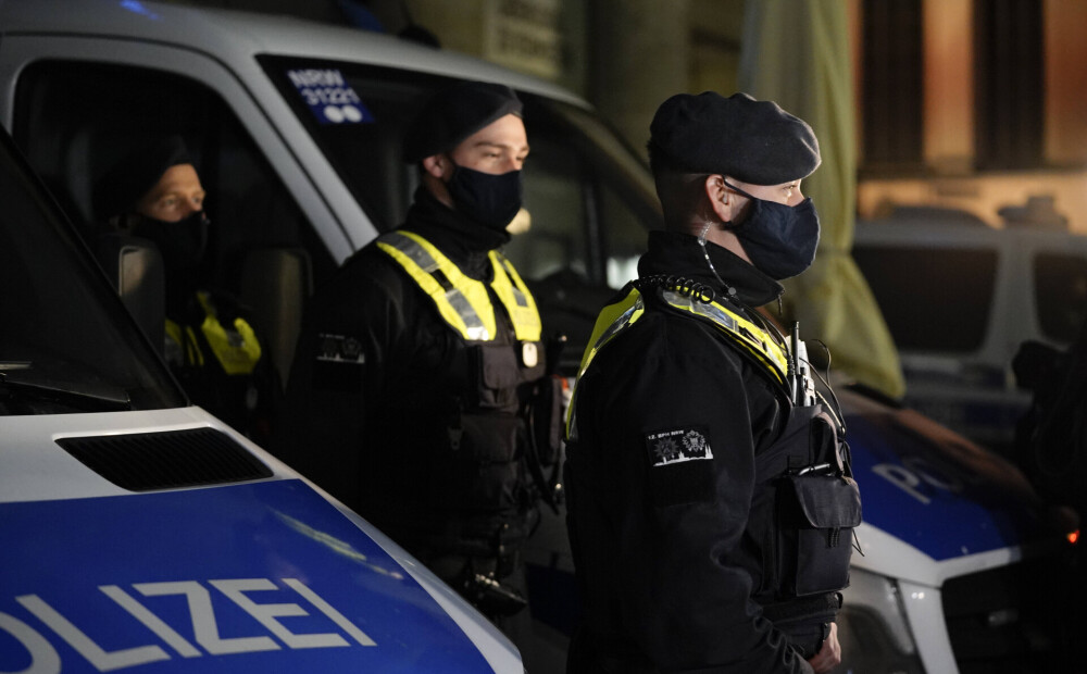 Vācijas policija apsūdz lidsabiedrības karantīnas noteikumu neievērošanā