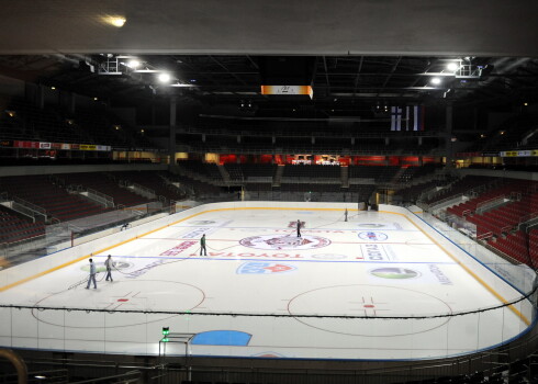 Hokeja laukums "Arēnā Rīga".