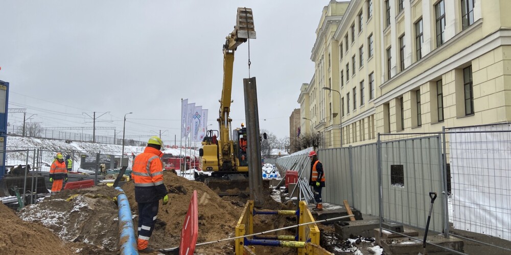 FOTO: notiek "Rail Baltica" Centrālā mezgla būvniecība
