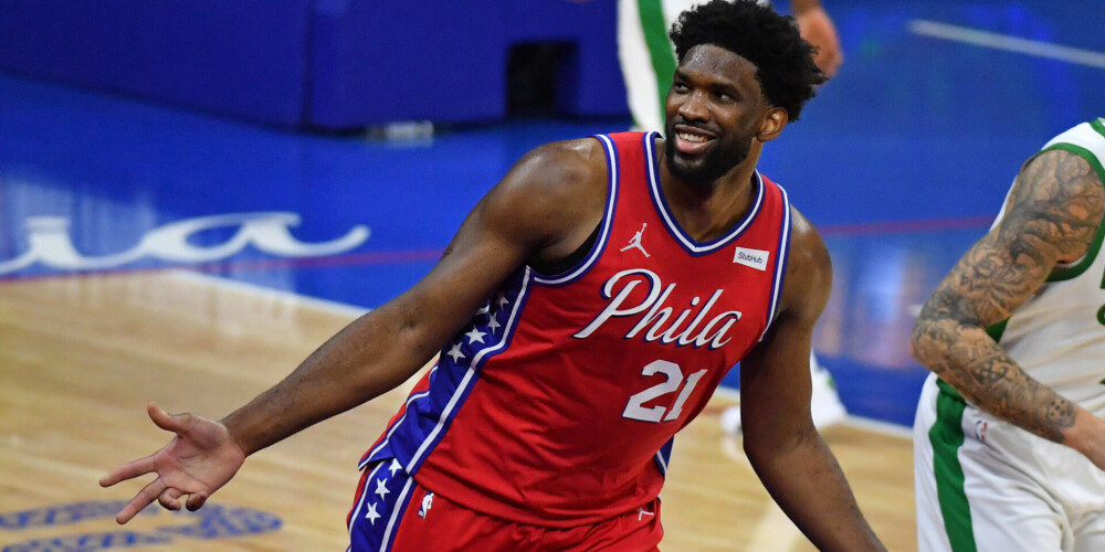 Žoels Hanss Embīds (angļu: Joel Hans Embiid; dzimis 1994. gada 16. maijā Jaundē) ir Kamerūnas basketbolists, spēlē centra pozīcijā. Sākotnēji trenējies volejbolā, bet 15 gadu vecumā pievērsies basketbolam, kur par viņa elku kļuva Nigērijā dzimušais basketbolists Hakīms Oladžuvons. 2014. gada NBA draftā Embīdu ar kopējo trešo numuru izvēlējās Filadelfijas "76ers". Traumu dēļ divas pirmās sezonas spēlētājs izlaida, līdz ar to tikai 2016.—2017. gada NBA sezona kļuva par viņa debijas sezonu. Izlaisto sezonu laikā spēlētājs iemantoja iesauku the Process, jo komandai, kas šajā laikā neguva panākumus, bija sauklis Trust the process.