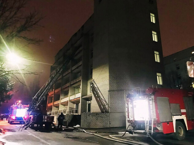 Ugunsgrēku Zaporižjā apgabala infekcijas slimību klīniskajā slimnīcā izraisīja medicīnisko iekārtu aizdegšanās.