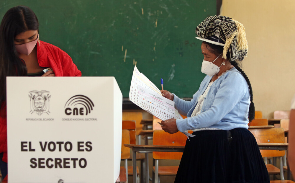 Ekvadorā notiek prezidenta vēlēšanas