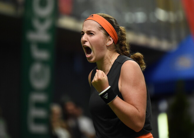 Ostapenko atjaunotajā WTA rangā divu pozīciju kritums, Sevastova ieguvusi vienu vietu