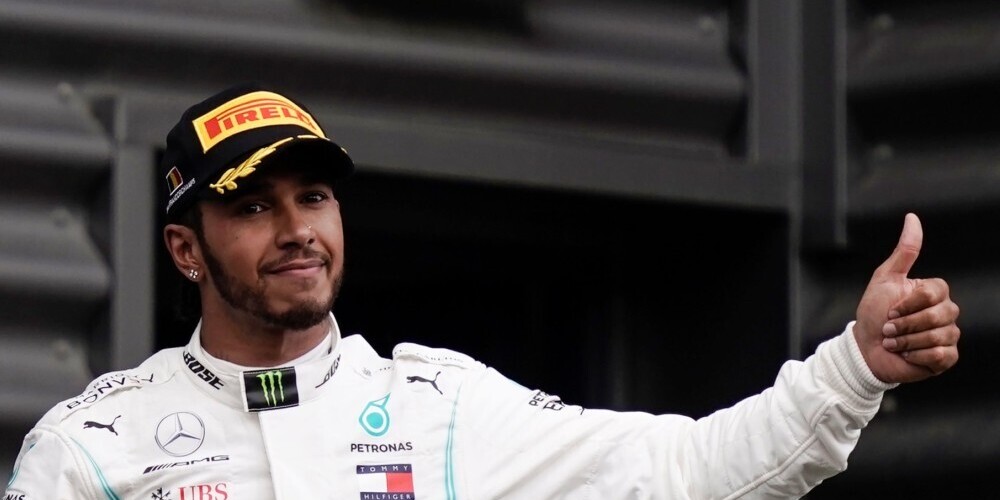 Hamiltons uz 2021.gada sezonu pagarina līgumu ar "Mercedes"