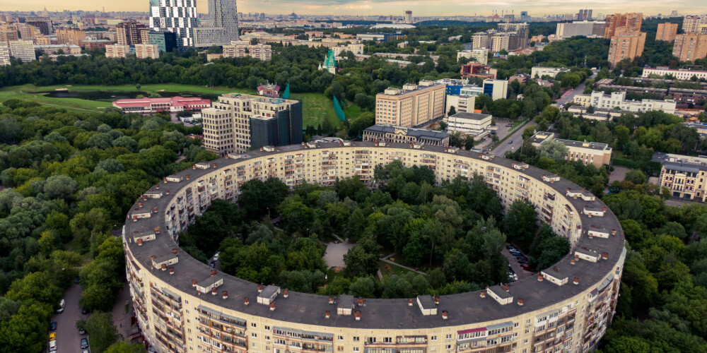 Leģendārās Rīgas un Maskavas barankas: apļveida dzīvojamās mājas un kafejnīca dzertuves vietā