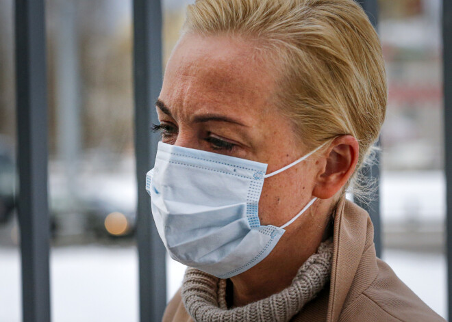 Jūlija Navaļnija esot pametusi Krieviju