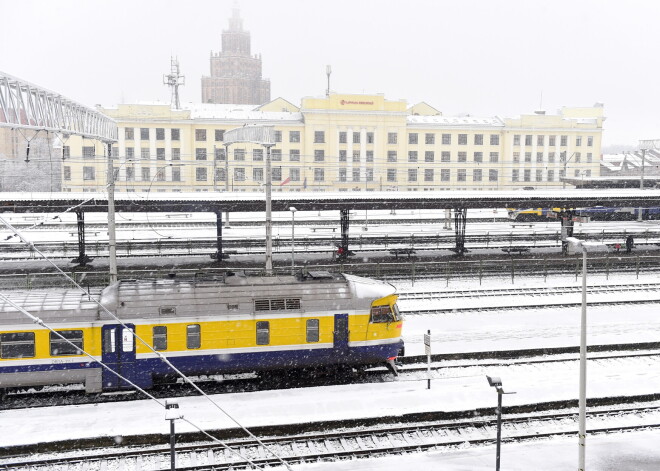 Covid-19 pozitīva persona braukusi ar vilcienu Jelgava - Rīga un Rīga - Jelgava