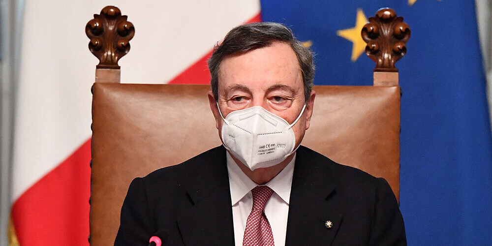 Mario Dragi dzimis 1947. gada 3. septembrī. Viņš ir itāļu finansists un ekonomists, no 2011. gada 1. novembra - Eiropas Centrālās bankas (ECB) prezidents. Ievēlēts par Itālijas premjerministru. Pirms kļūšanas par ECB prezidentu, no 2002. gada līdz 2005. gadam bija finanšu kompānijas Goldman Sachs viceprezidents un rīkotājdirektors, bet no 2005. līdz 2011. gadam - Itālijas Centrālās bankas (Banca d'Italia) pārvaldnieks.