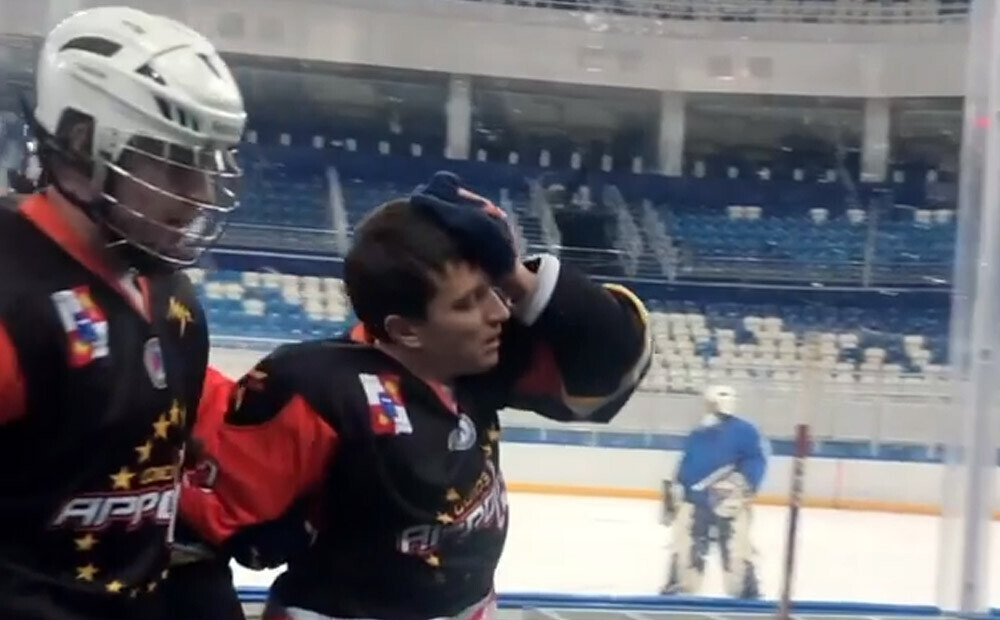 Neiedomājama nežēlība Krievijas amatieru hokeja turnīrā; cietušais vērsīsies policijā