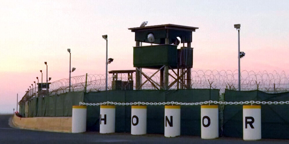 Baidens grib slēgt Gvantanamo cietumu, kur tiek turēti īpaši bīstami ieslodzītie