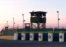 Gvantanamo cietumā vēl ir apmēram 40 ieslodzīto, no kuriem 26 tiek uzskatīti par pārāk bīstamiem, lai tiktu atbrīvoti.