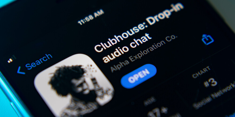 Kas ir mīklainais sociālais tīkls "Clubhouse" un kāpēc tas strauji kļūst populārs?