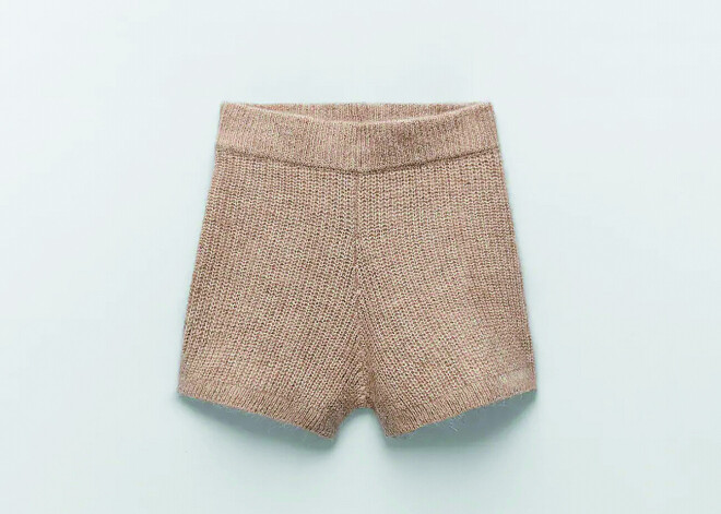 Вязаные панталоны, бабушкина кофта и другие супермодные вещи этой весны