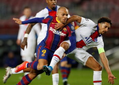 Pagājušās sezonas fināliste PSG UEFA Čempionu līgas astotdaļfināla pirmajā spēlē pārliecinoši pārspēj "Barcelona"