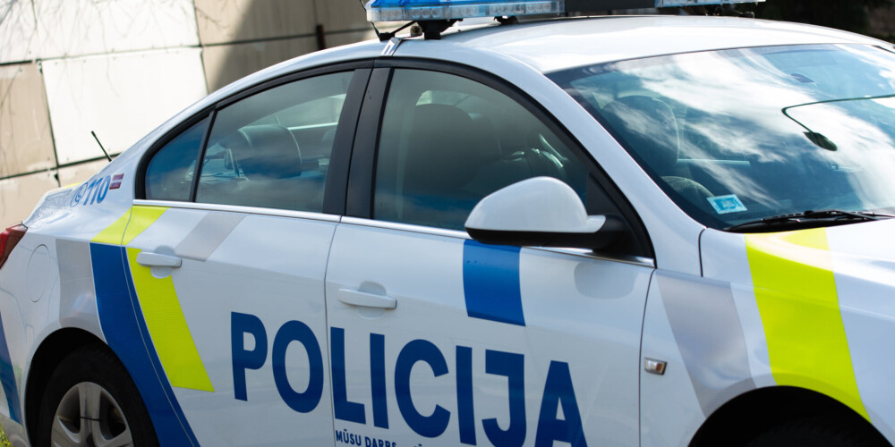 Даугавпилчанин задержан за поджог машины полиции
