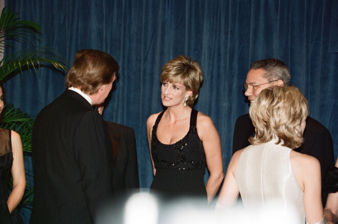 Tramps uzskatīja, ka Diāna ar savu klātbūtni burtiski izgaismojusi telpu un ar fenomenālo harizmu apbūrusi visus apkārtējos.