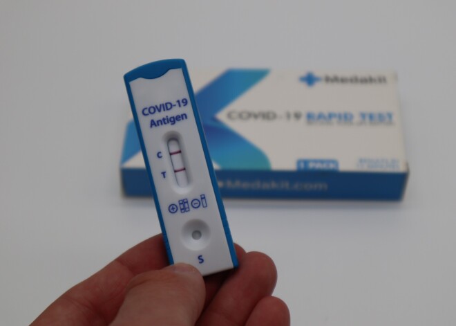 Covid-19 в Латвии: умерли еще 5 человек, выявлено 1069 новых случаев