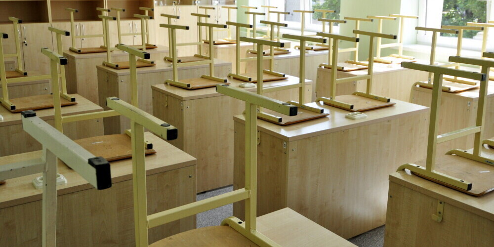 Занятия в младших классах не возобновит и Цесвайнская средняя школа