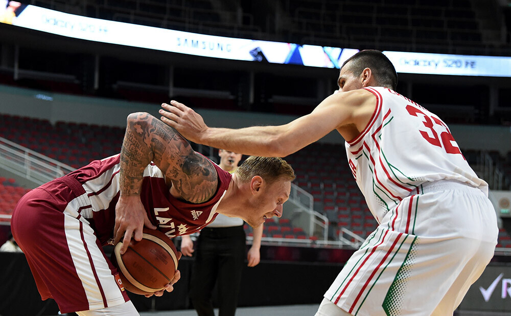Bulgārijas basketbolisti vēlreiz sāpina Latviju un bez EČ finālturnīra atstāj arī vīriešu izlasi
