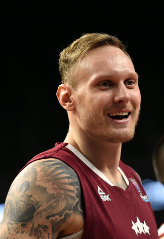 Latvijas basketbola izlases spēlētājs Jānis Timma Eiropas čempionāta kvalifikācijas turnīra spēlē basketbolā vīriešiem starp Latvijas un Bulgārijas komandām "Arēnā Rīga".