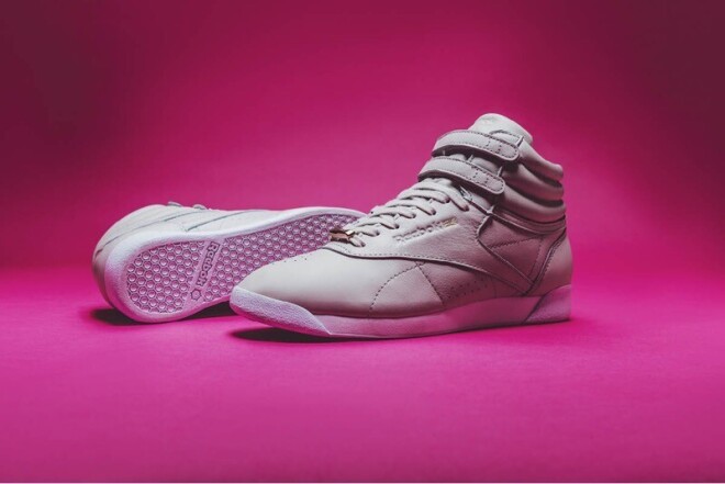 Классическая модель кроссовок Reebok Freestyle