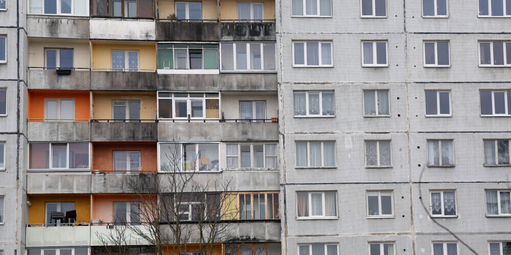 Какая судьба ждет застекленные лоджии и перепланированные квартиры в Латвии?