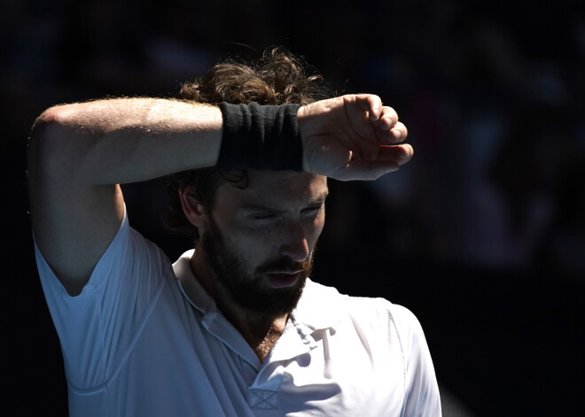 Gulbis turnīrā Singapūrā nepārvar pirmo kārtu