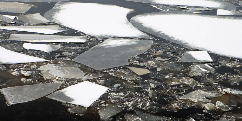 Ogrē sākusies ledus iešana un strauji paaugstinājies ūdens līmenis