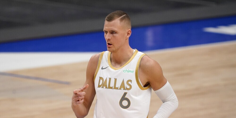 Nacionālās basketbola asociācijas (NBA) komandas Dalasas "Mavericks" latviešu basketbolists Kristaps Porziņģis. 
