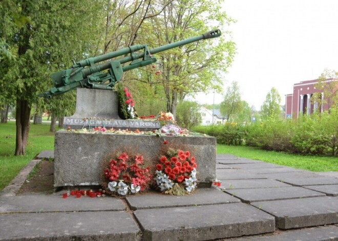Krievijā ierosināta krimināllieta par lielgabala pazušanu no padomju memoriāla Jēkabpilī