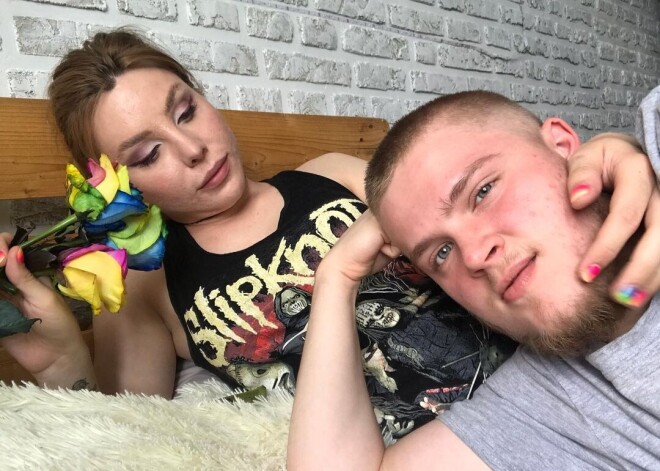 Женатая пара трансгендеров рассталась из-за измен