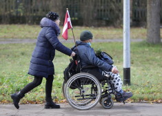 Visas Jauns.lv aptaujātās lauku pašvaldības sola senioriem un invalīdiem, kuri paši saviem spēkiem to nespēs, nokļūt līdz vakcinācijas kabinetiem.