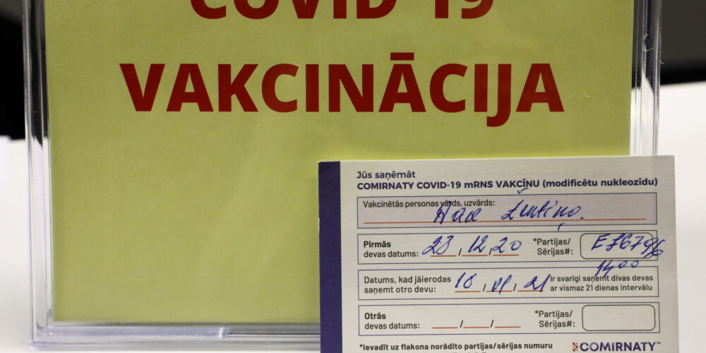 Slampes ģimenes ārsta prakse lēnā interneta un birokrātijas dēļ piecu cilvēku vietā pret Covid-19 var novakcinēt tikai vienu.