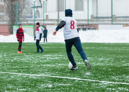 Covid-19 ierobežošanas pasākumi lielai daļai jauniešu mazinājuši interesi par sporti.